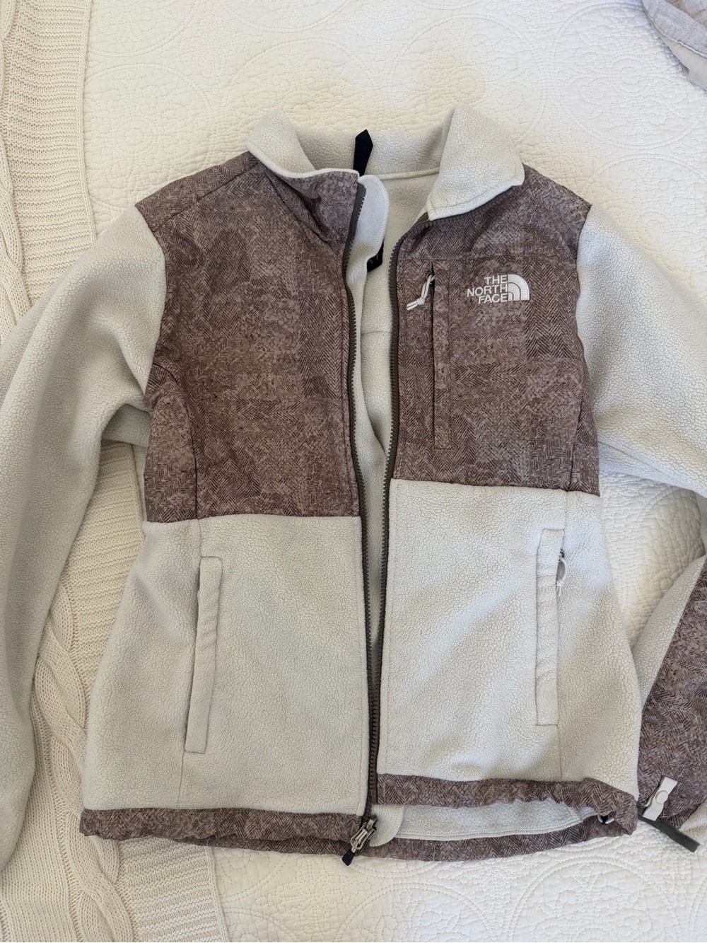 The North Face Denali snakeskin white Teddy Fleece Jacket - Light Cream & Brown